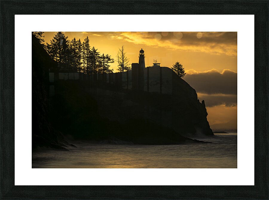 0107 Cape Disappointment Lighthouse Picture Frame print