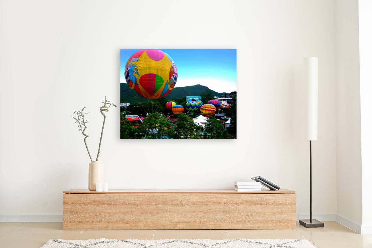 Hong Kong-AT -  Colorful Balloon Ready to Fly 2 Reproduction