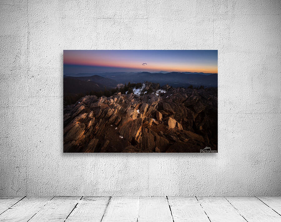 Fading Light at 12k Wall Preview