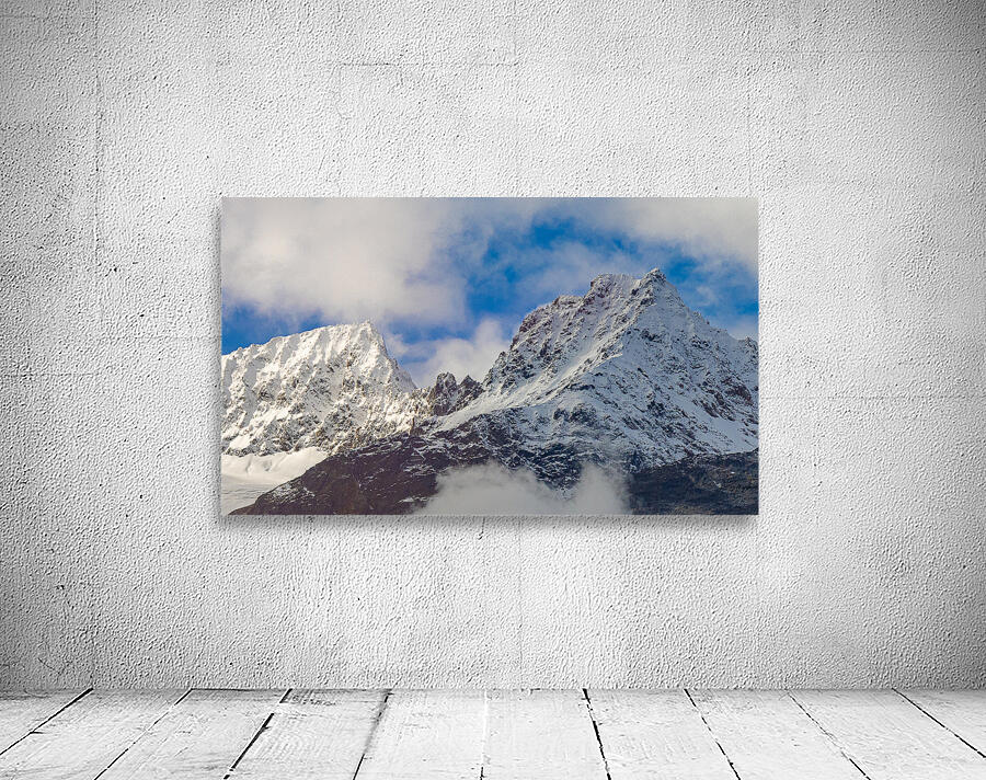 Snow caps Wall Preview