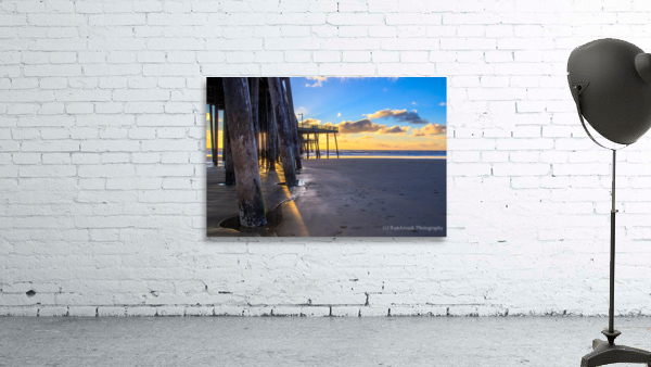 Pismo Rays Wall Preview