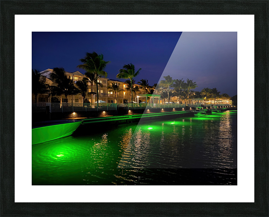 Paisible marina Picture Frame print