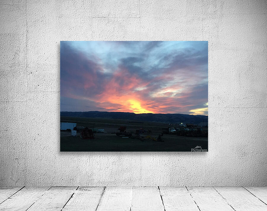 The amazing skies over the central US Wall Preview