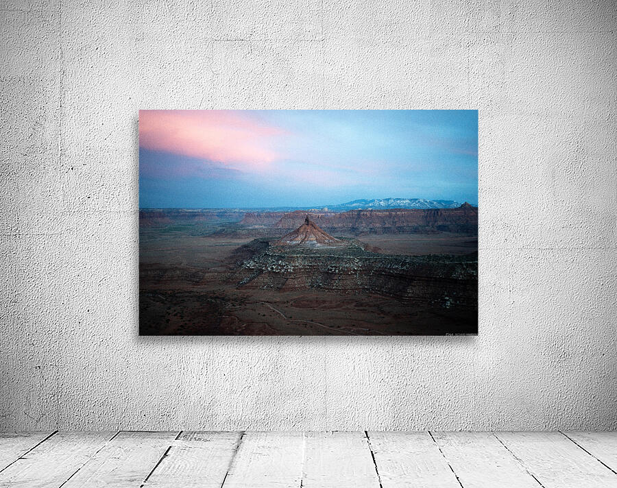 Red spire Wall Preview