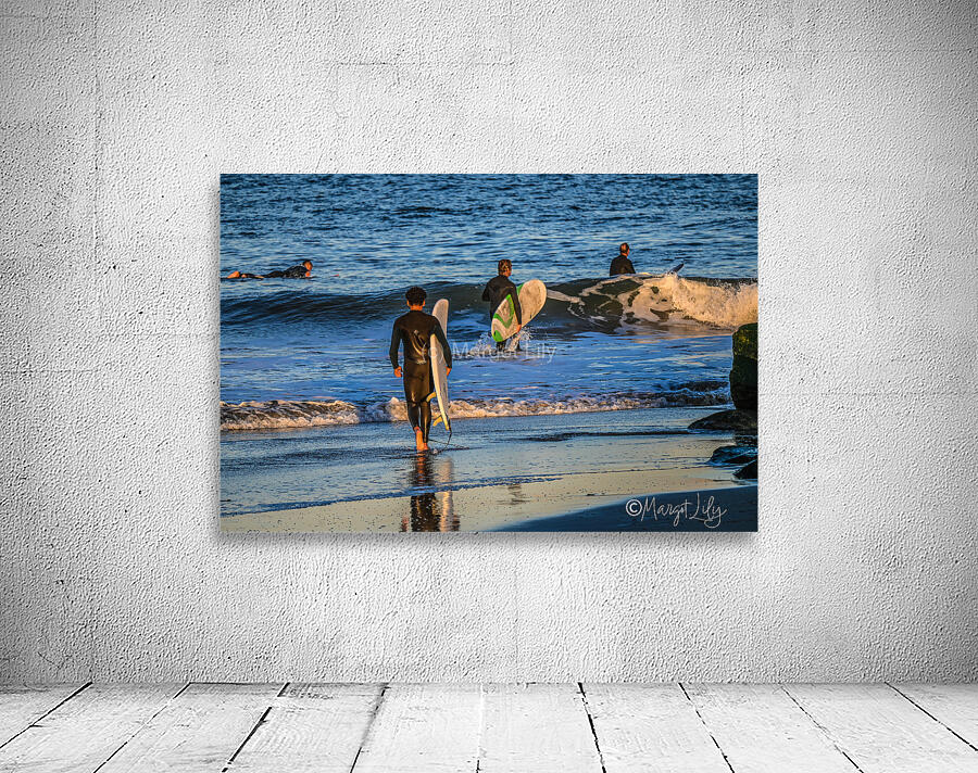 Surfers Wall Preview