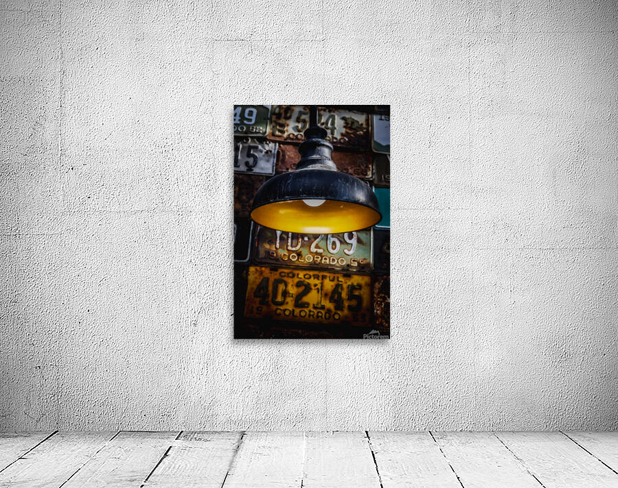 License Lamp Wall Preview