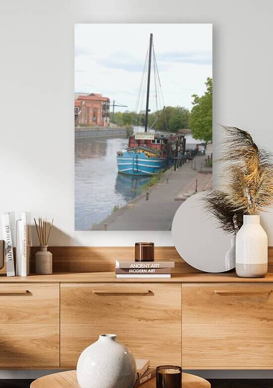 Floating pub on the River Trent at Newark on Trent by Ross Sharp