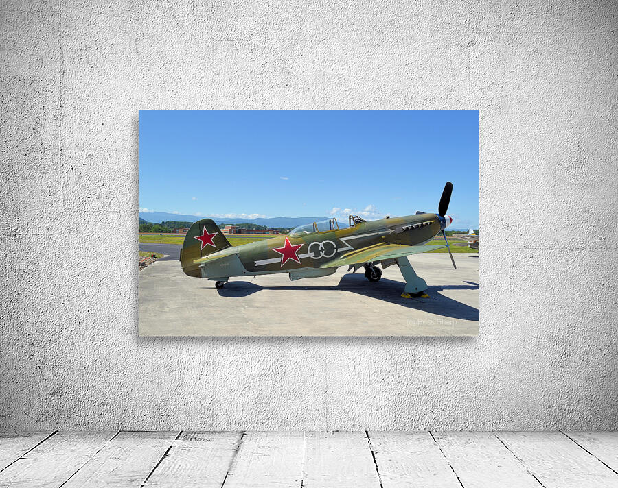 Yak 9UM side view Wall Preview