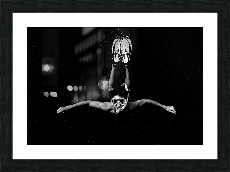 Freedive Picture Frame print