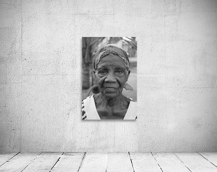 aged BW Wall Preview