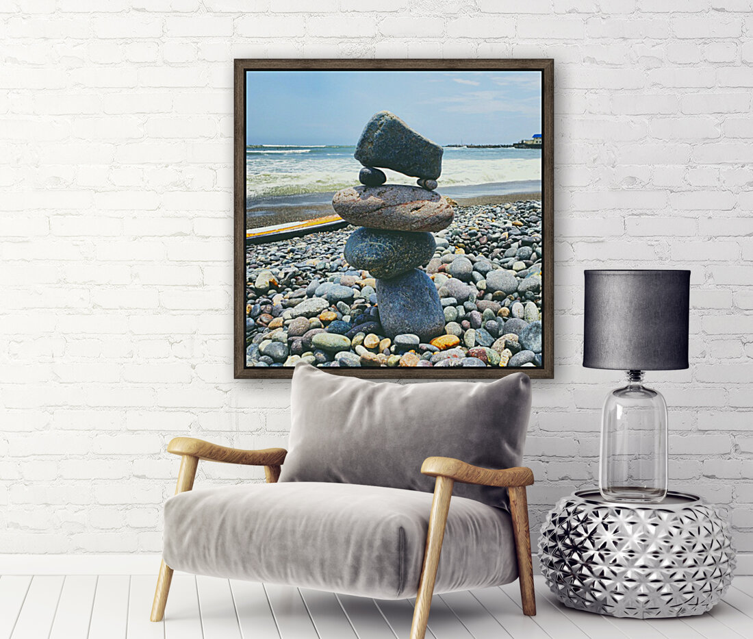 Balancing rocks lima Reproduction