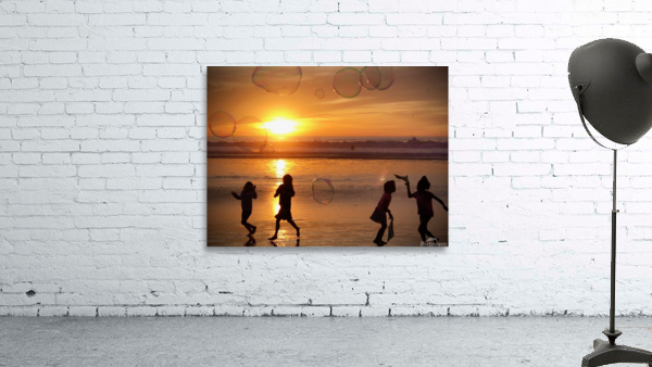 Moonlight Beach Bubbles 1 Wall Preview
