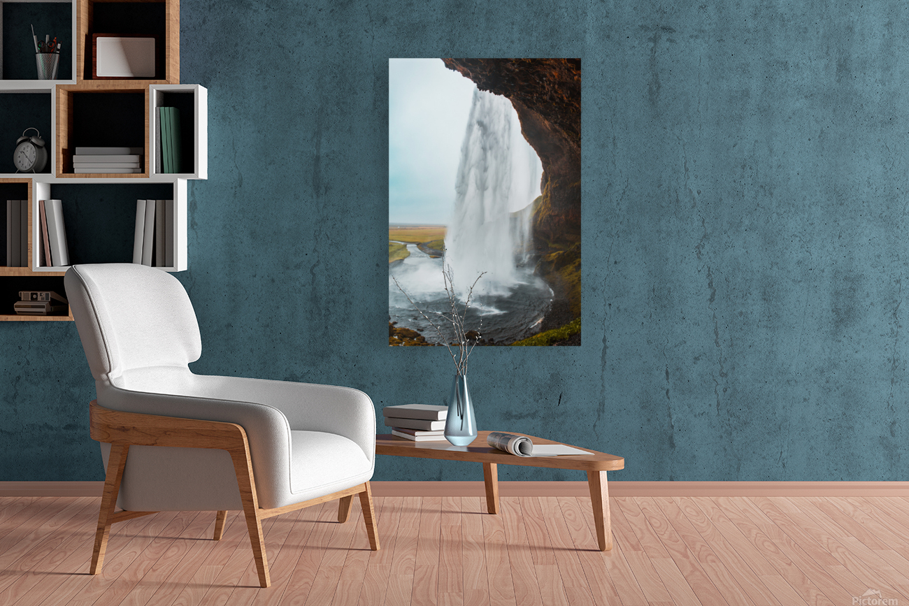  Behind the Watefall Reproduction