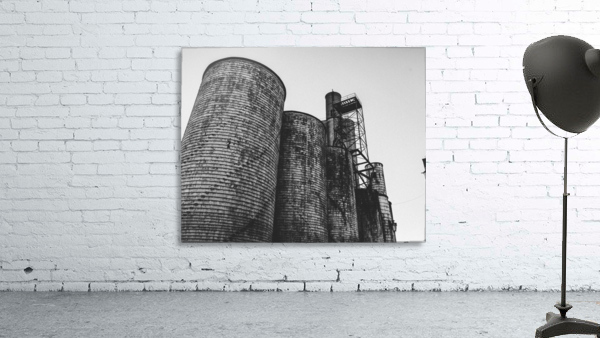 Silos B+W Wall Preview