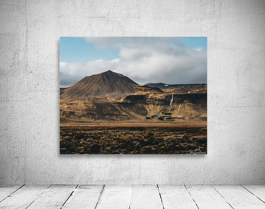  Iceland Mountain Wall Preview