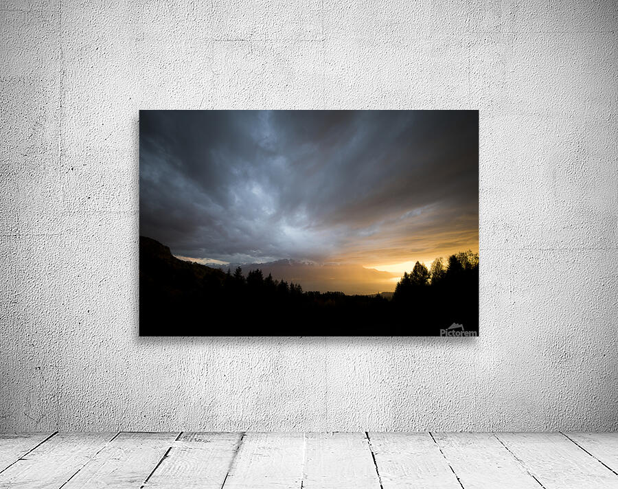 Commute sky Wall Preview