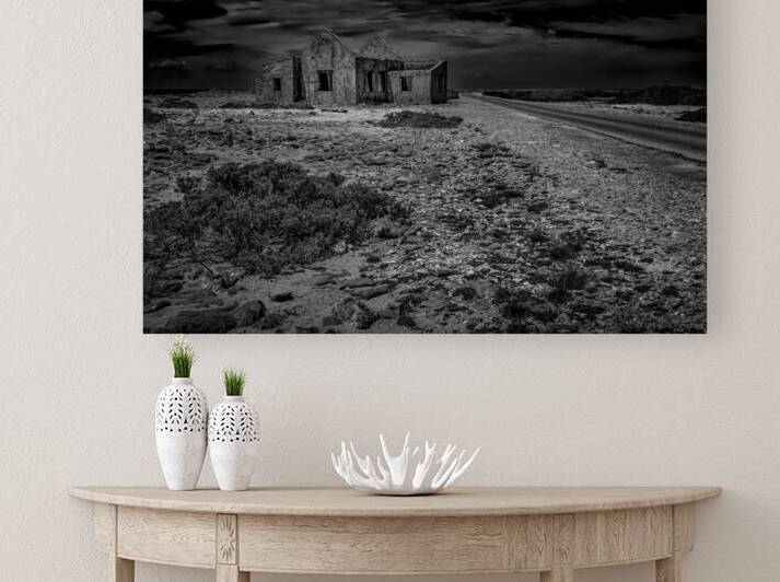 B&W - Abandoned quarters for lightkeepers at Willemstoren Lighthouse Bonaire. by Eric Franks