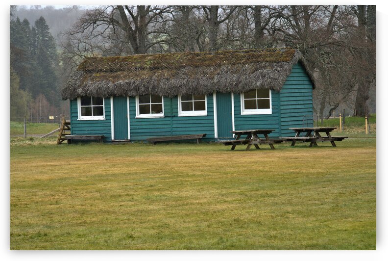 Outdoor recreation area building has the authentic Scotland thatched roof  DSC5157  1 by RonM
