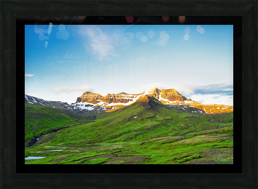 Iceland-White Peaks Picture Frame print
