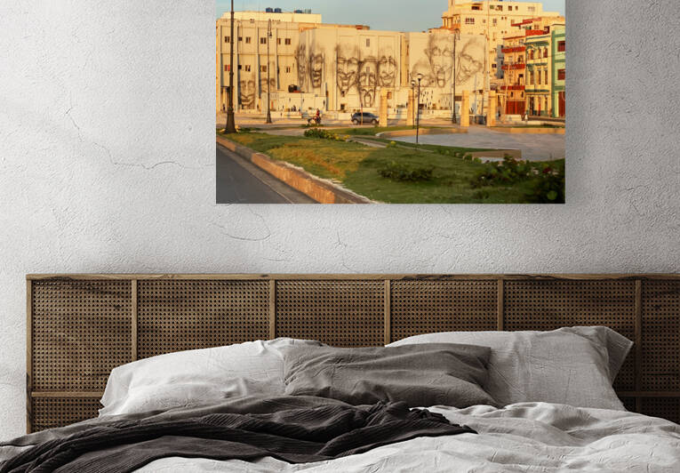 Haunting Havana by Igo