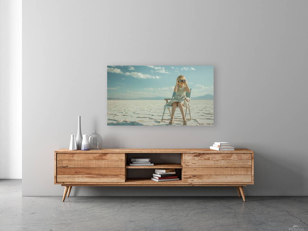 Someone is Watching  Reproduction