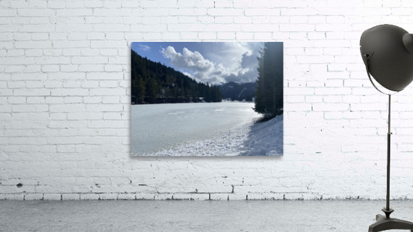 Frozen lake Wall Preview