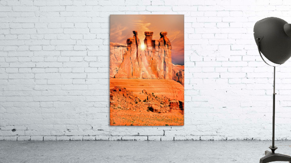 Three Gossips Wall Preview