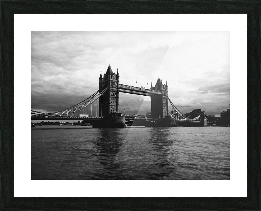 TOWER BRIDGE Picture Frame print