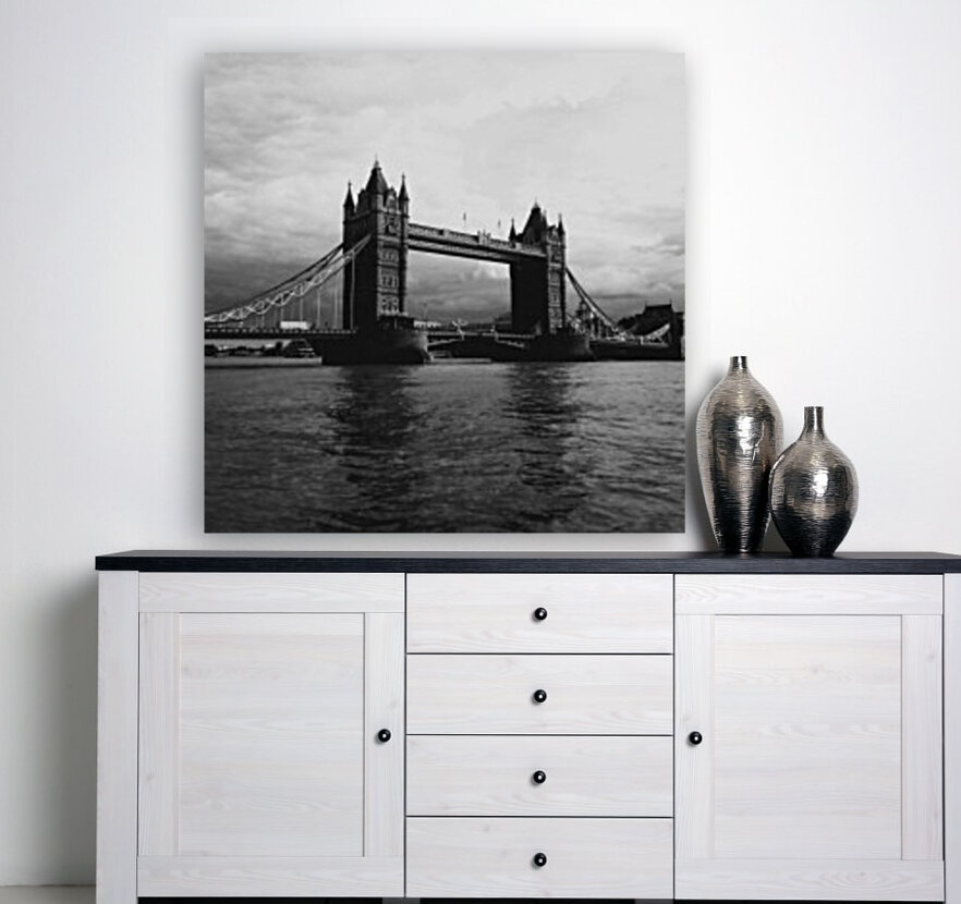 TOWER BRIDGE Reproduction