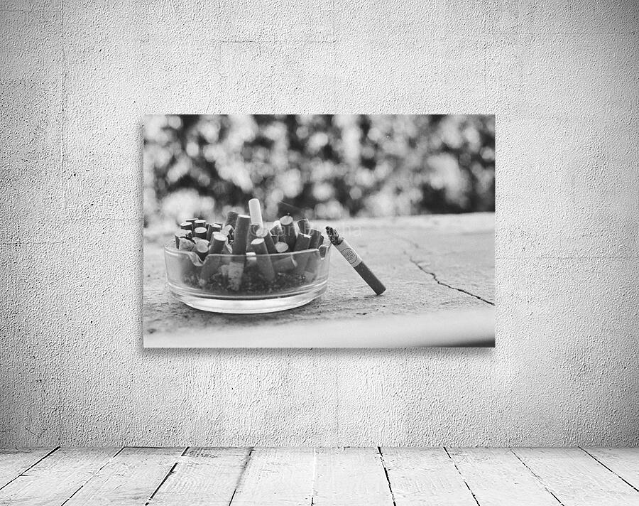 Smoking break Wall Preview
