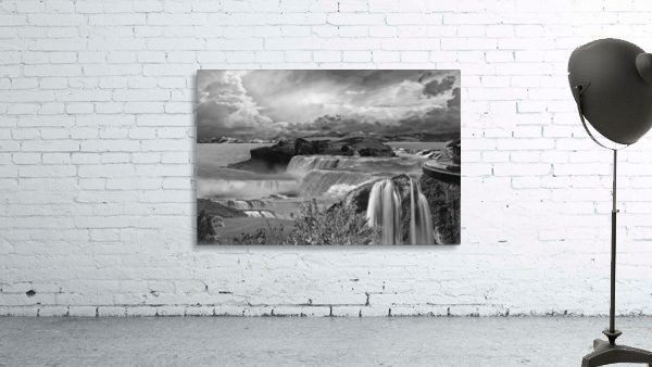 GREEN ISLAND - bw Wall Preview