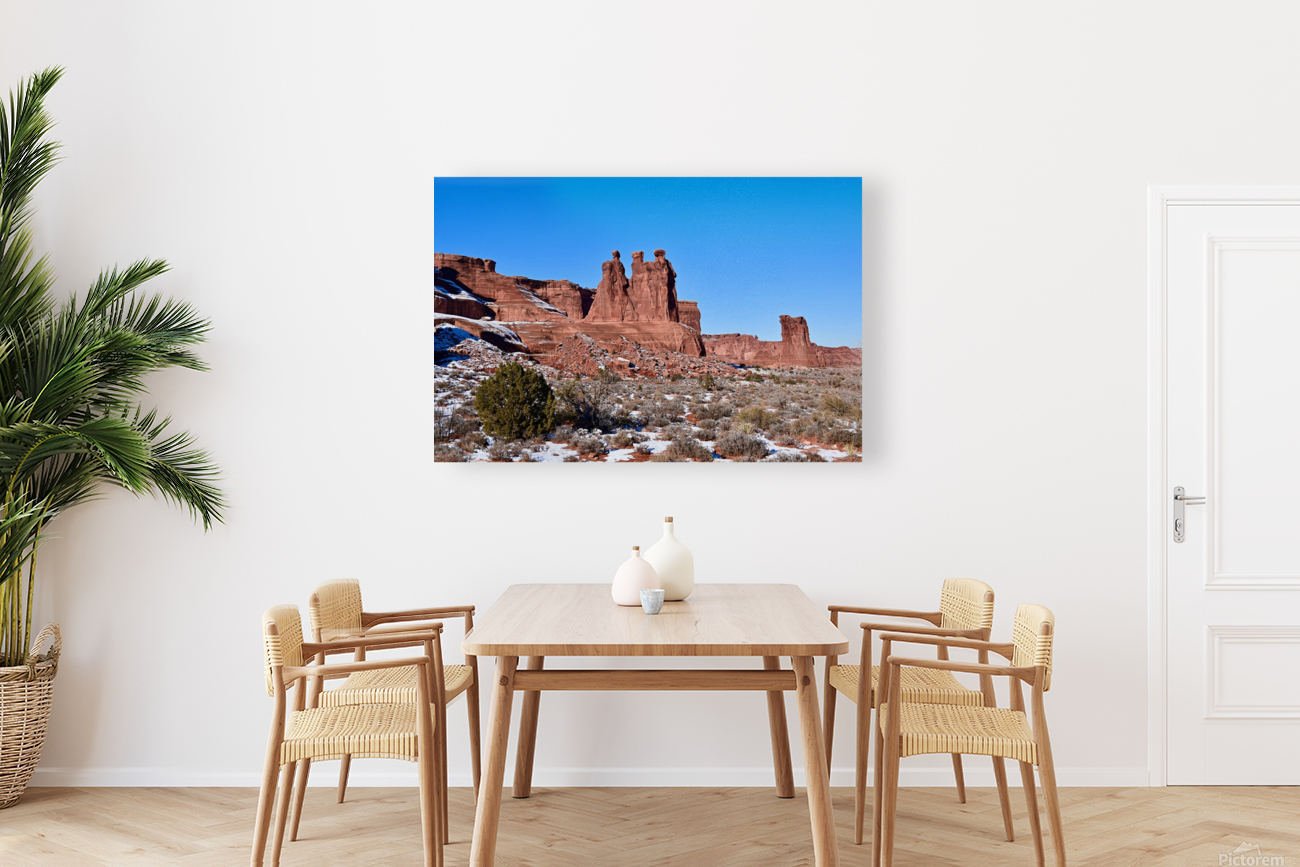 Arches Three Gossips Reproduction