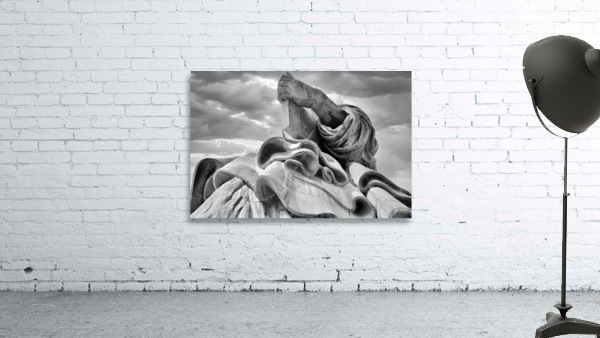Ladys Robe NYC Wall Preview