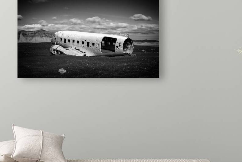Plane wreck in Iceland black and white by Matthias Hauser