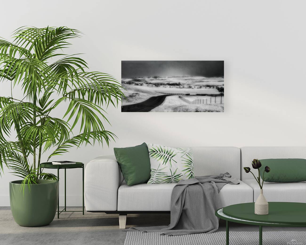 Journey Through the Infinite: An Eternal Horizon Reproduction