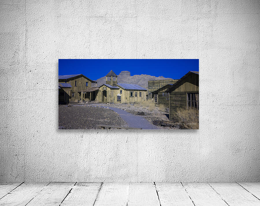 Echoes of the Abandoned West Wall Preview