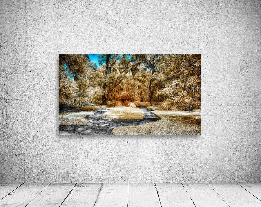 Golden Labyrinth  Wall Preview