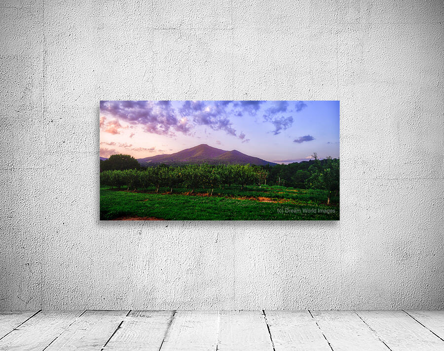 Light Peaks of Otter Wall Preview