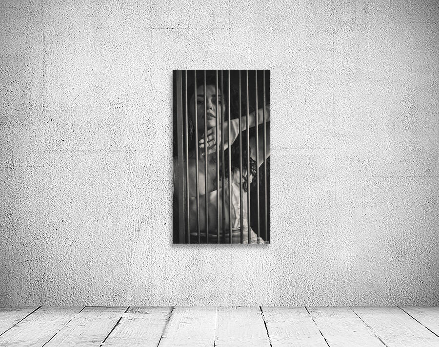 In cage Wall Preview