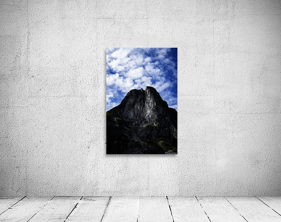 Pretty Cliff I Wall Preview