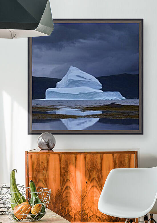 luminescent iceberg Reproduction