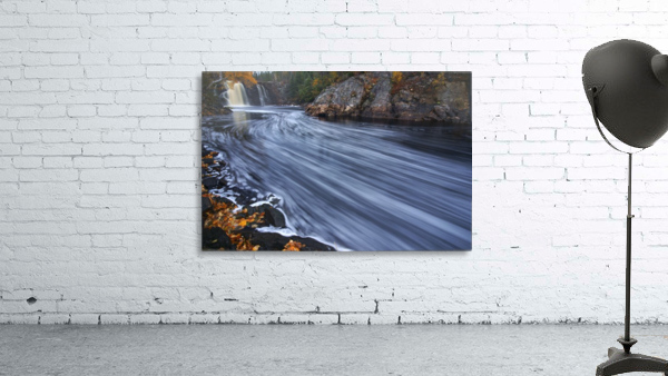 flowing water Wall Preview