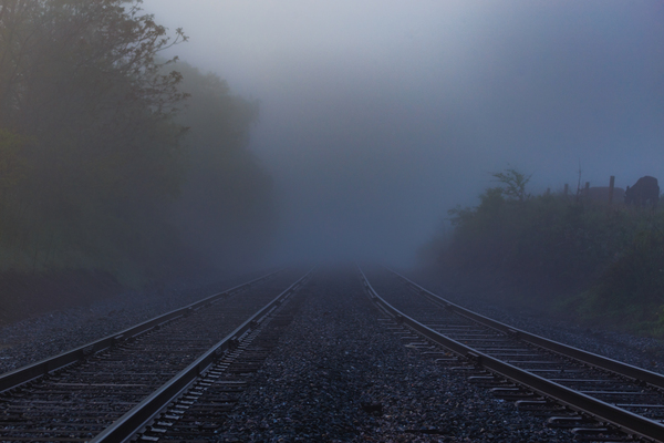 Early Morning Train Tracks Téléchargement Numérique