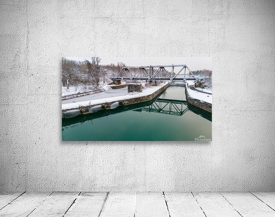 Pont de Train Hiver Wall Preview
