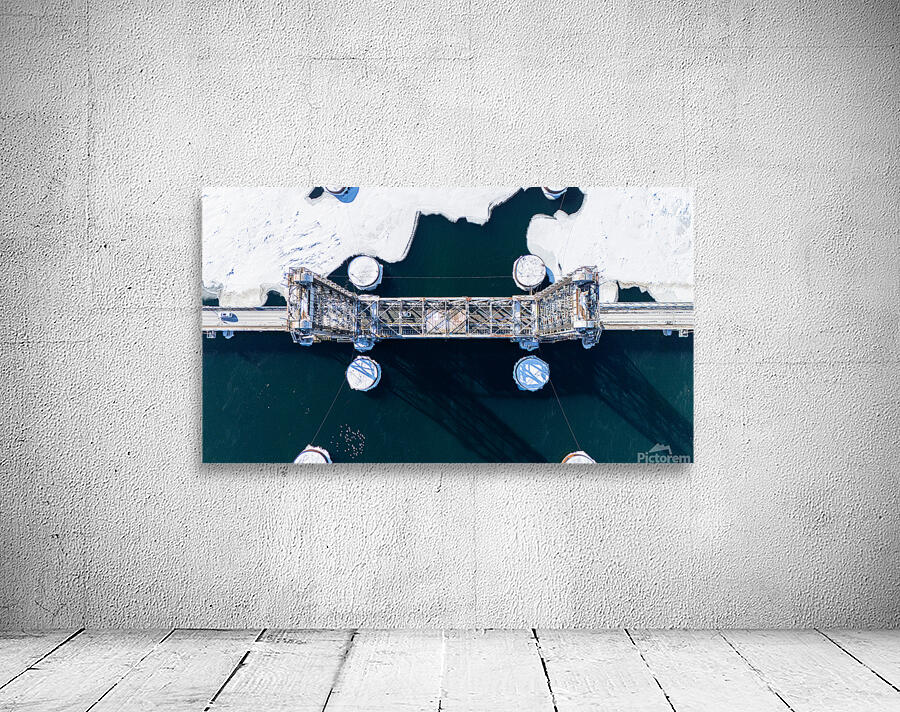 Pont Levant Wall Preview