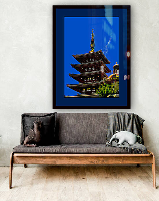 THE SENSO-JI PAGODA IN TOKYO JAPAN by LES MAYERS 