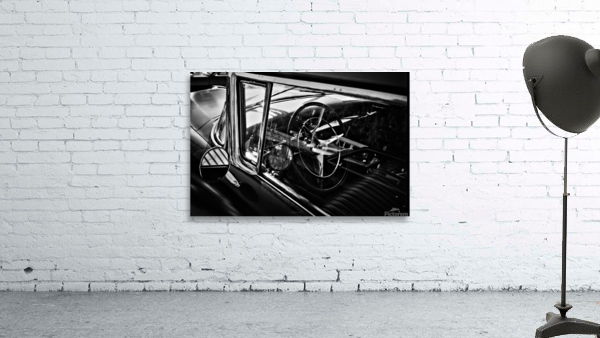 Old style car Wall Preview