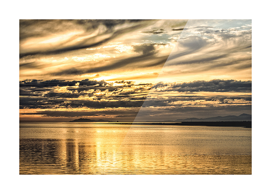 FS200529H2 GOLDEN EVENING 金色的夜晚 Picture Frame print