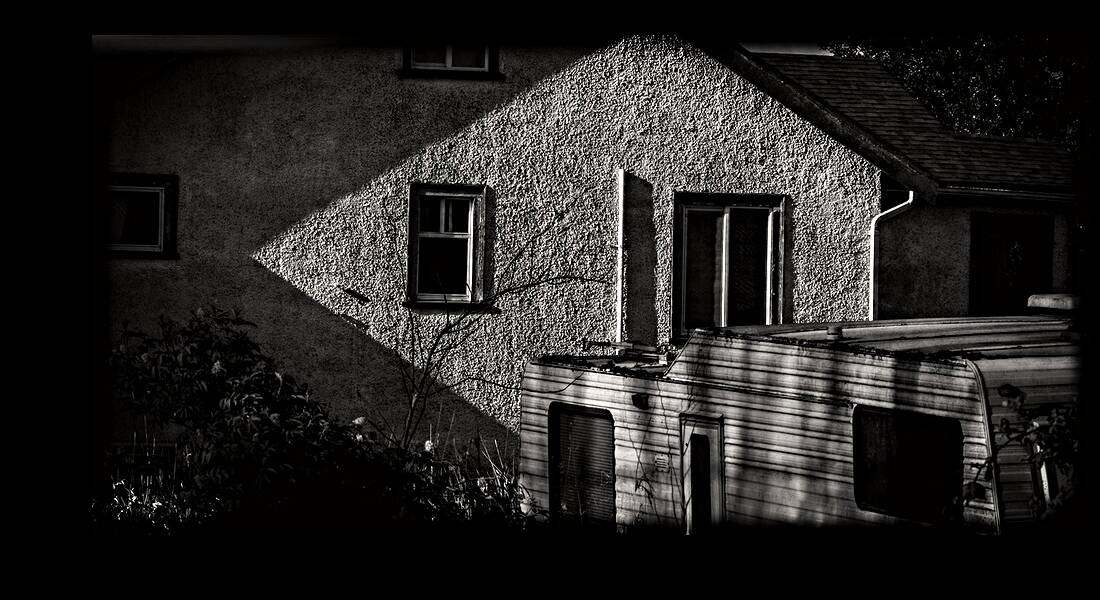 FS240418 WINDOWS DARK EDGES Reproduction