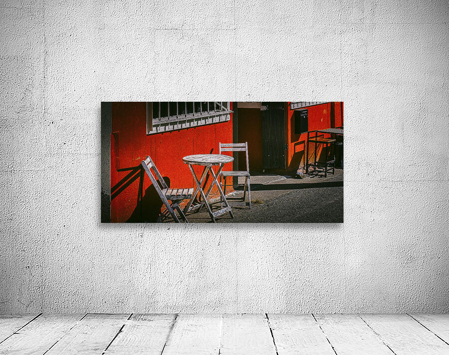 FS220331 EMPTY TABLES Wall Preview